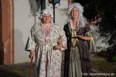 Die-eingebildete-Kranke-Schloss-Spiele-Neumarkt-2025-0055