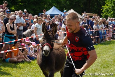 Eselrennen-Fruehlingsfest-Neumarkt-2024-0036