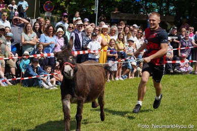 Eselrennen-Fruehlingsfest-Neumarkt-2024-0038