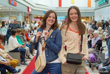 Modenschau-NeuerMarkt-Fruehling-2025-0004