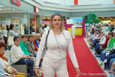 Modenschau-NeuerMarkt-Fruehling-2025-0009