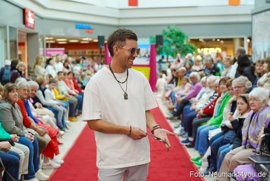 Modenschau-NeuerMarkt-Fruehling-2025-0012