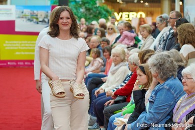 Modenschau-NeuerMarkt-Fruehling-2025-0015