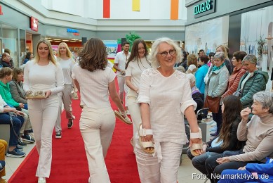 Modenschau-NeuerMarkt-Fruehling-2025-0016