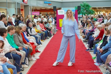 Modenschau-NeuerMarkt-Fruehling-2025-0024