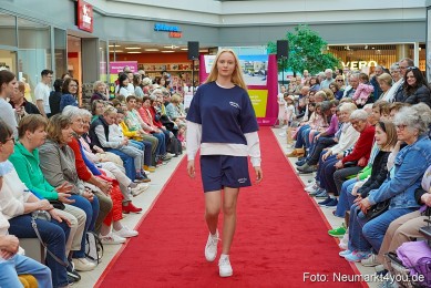 Modenschau-NeuerMarkt-Fruehling-2025-0026