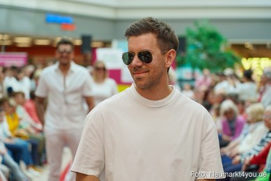 Modenschau-NeuerMarkt-Fruehling-2025-0035