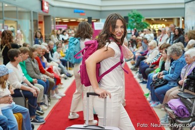 Modenschau-NeuerMarkt-Fruehling-2025-0044