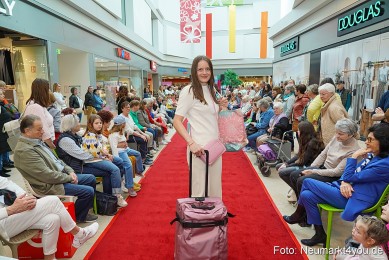 Modenschau-NeuerMarkt-Fruehling-2025-0048