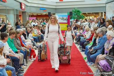 Modenschau-NeuerMarkt-Fruehling-2025-0051