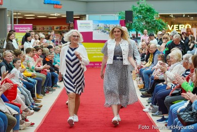 Modenschau-NeuerMarkt-Fruehling-2025-0060