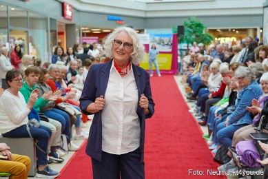 Modenschau-NeuerMarkt-Fruehling-2025-0079