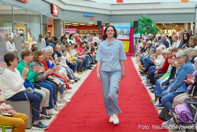 Modenschau-NeuerMarkt-Fruehling-2025-0080