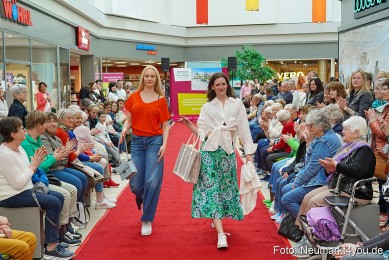 Modenschau-NeuerMarkt-Fruehling-2025-0095