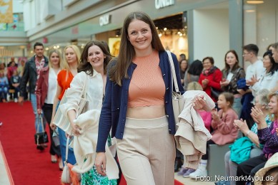 Modenschau-NeuerMarkt-Fruehling-2025-0101