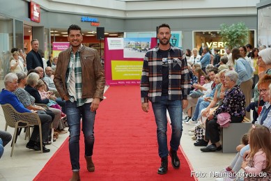 Herbst-Modenschau-Neuer-Markt-2023-0111