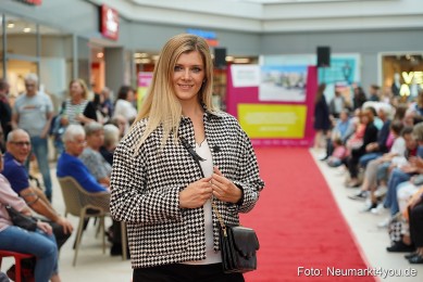 Herbst-Modenschau-Neuer-Markt-2023-0122