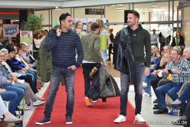 Herbstmodenschau-NeuerMarkt-2019-0043