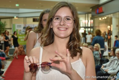 Herbstmodenschau-NeuerMarkt-2019-0061