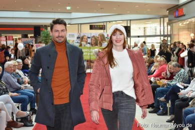 Herbstmodenschau-NeuerMarkt-2019-0089