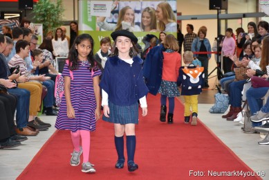 Herbstmodenschau-NeuerMarkt-2019-0117