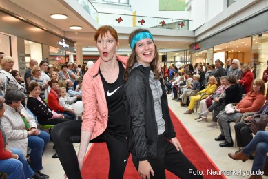 Herbstmodenschau-NeuerMarkt-2019-0148