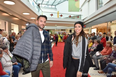 Herbstmodenschau-NeuerMarkt-2019-0149