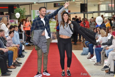 Herbstmodenschau-NeuerMarkt-2019-0154