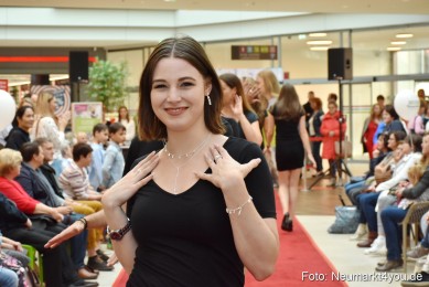 Herbstmodenschau-NeuerMarkt-2019-0164