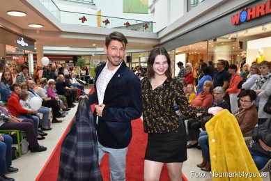 Herbstmodenschau-NeuerMarkt-2019-0181