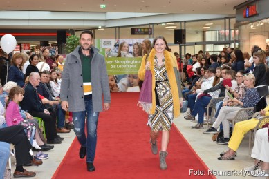 Herbstmodenschau-NeuerMarkt-2019-0182