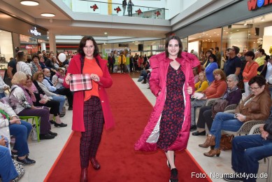 Herbstmodenschau-NeuerMarkt-2019-0196