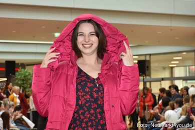 Herbstmodenschau-NeuerMarkt-2019-0200