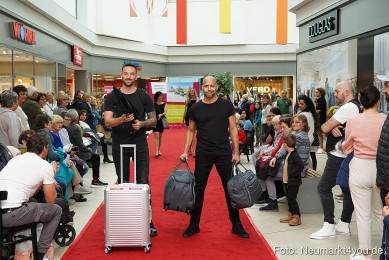 Herbstmodenschau-im-NeuenMarkt-2022-0029