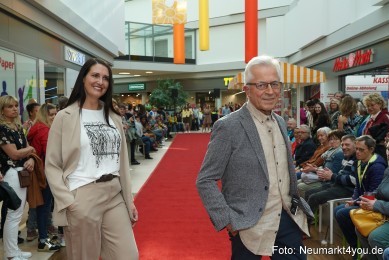 Modenschau-Neuer-Markt-Nacht-der-Sinne-2022-0023
