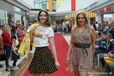 Modenschau-Neuer-Markt-Nacht-der-Sinne-2022-0024