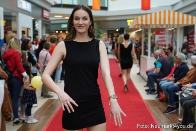 Modenschau-Neuer-Markt-Nacht-der-Sinne-2022-0046