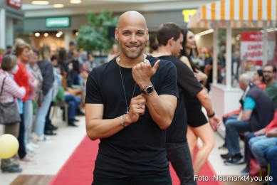 Modenschau-Neuer-Markt-Nacht-der-Sinne-2022-0049