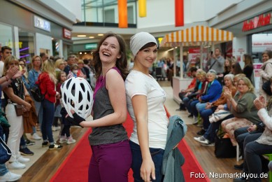 Modenschau-Neuer-Markt-Nacht-der-Sinne-2022-0058