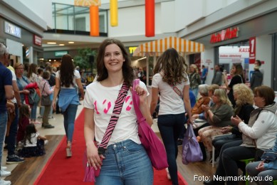 Modenschau-Neuer-Markt-Nacht-der-Sinne-2022-0070
