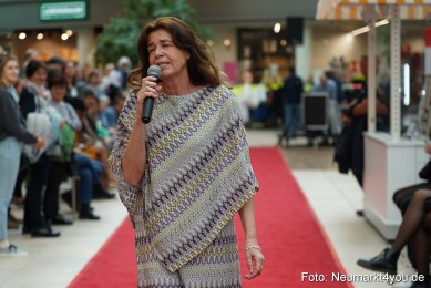 Modenschau-Neuer-Markt-Nacht-der-Sinne-2022-0085