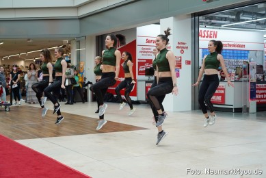 Modenschau-Neuer-Markt-Nacht-der-Sinne-2022-0095