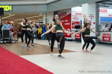 Modenschau-Neuer-Markt-Nacht-der-Sinne-2022-0096
