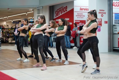 Modenschau-Neuer-Markt-Nacht-der-Sinne-2022-0098
