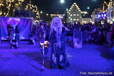 Schlossteufeln-Weihnachtsmarkt-Neumarkt-211219-0004