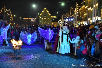 Schlossteufeln-Weihnachtsmarkt-Neumarkt-211219-0015