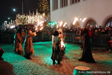 Schlossteufeln-Weihnachtsmarkt-Neumarkt-211219-0031