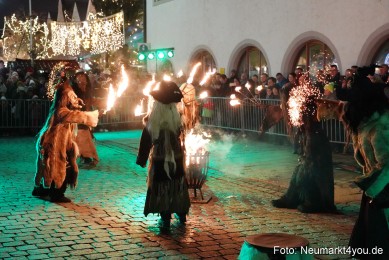 Schlossteufeln-Weihnachtsmarkt-Neumarkt-211219-0032