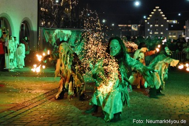 Schlossteufeln-Weihnachtsmarkt-Neumarkt-211219-0033
