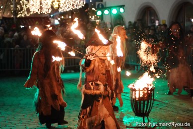 Schlossteufeln-Weihnachtsmarkt-Neumarkt-211219-0037